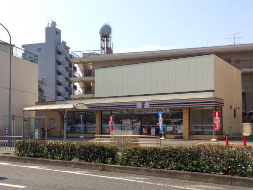 コンビニ　セブンイレブン 名古屋中村区役所駅前店（コンビニ）まで268m
