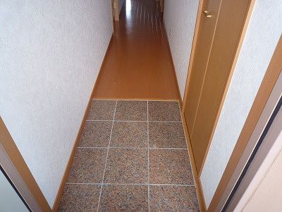 玄関　※同建物同型別のお部屋