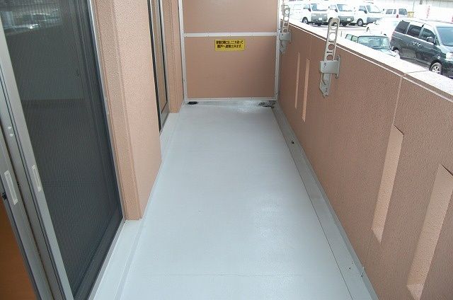 バルコニー　※同建物同型別のお部屋