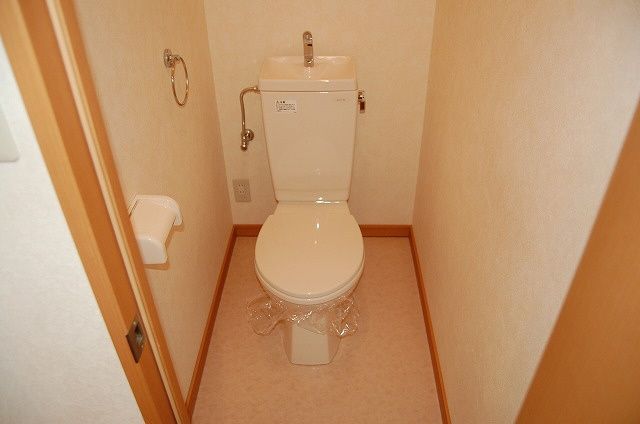 トイレ　※同建物同型別のお部屋