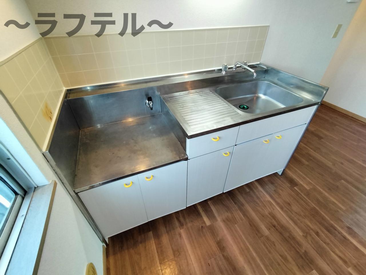 キッチン　別部屋イメージ写真