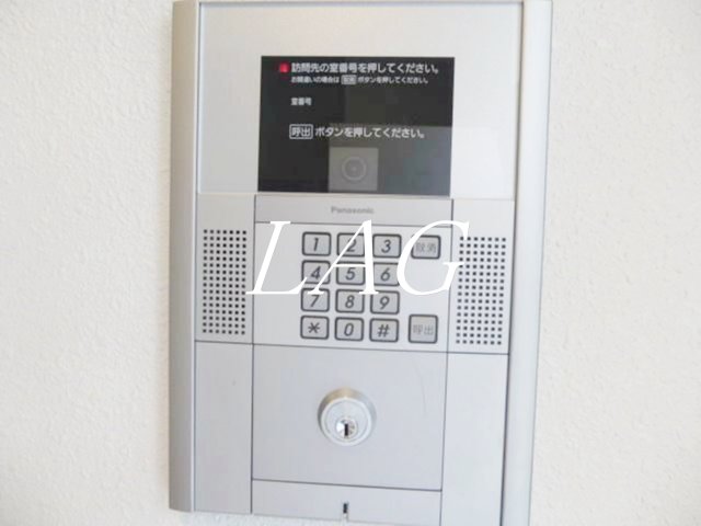 セキュリティ　モニター付きインターホンです。