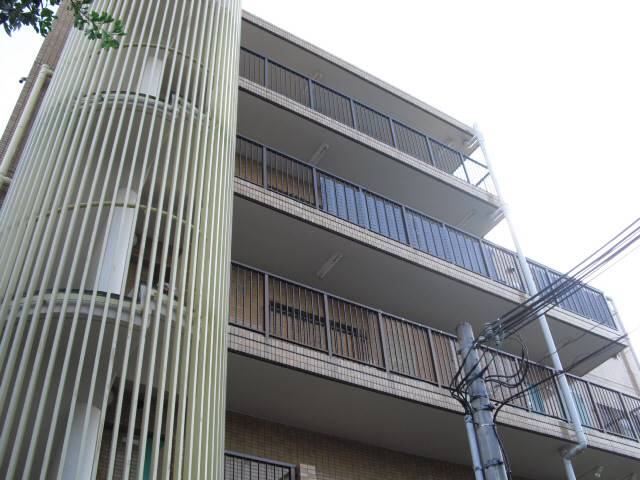 建物外観　ゲルメンハイツ