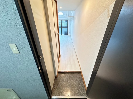 玄関　※別部屋の写真です