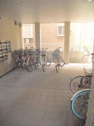 その他共有部分　敷地内屋根付き駐輪場