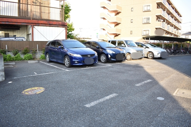 駐車場　駐車場
