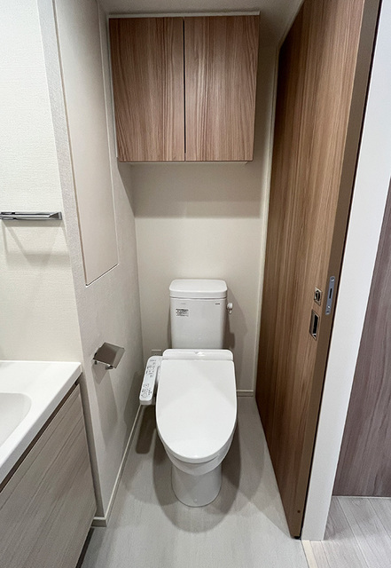 トイレ　※写真は同タイプ住戸です。