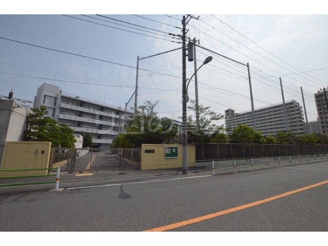 中学校　羽田中学校（中学校）まで1309m