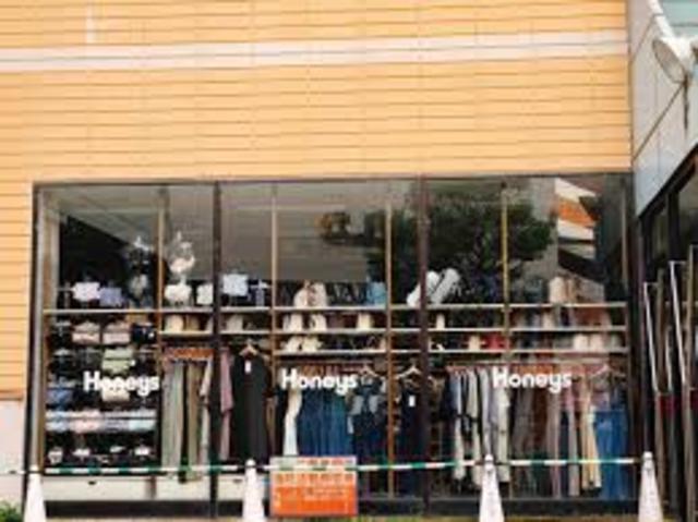 ショッピングセンター　ハニーズ亀岡イオン店（ショッピングセンター）まで1499m