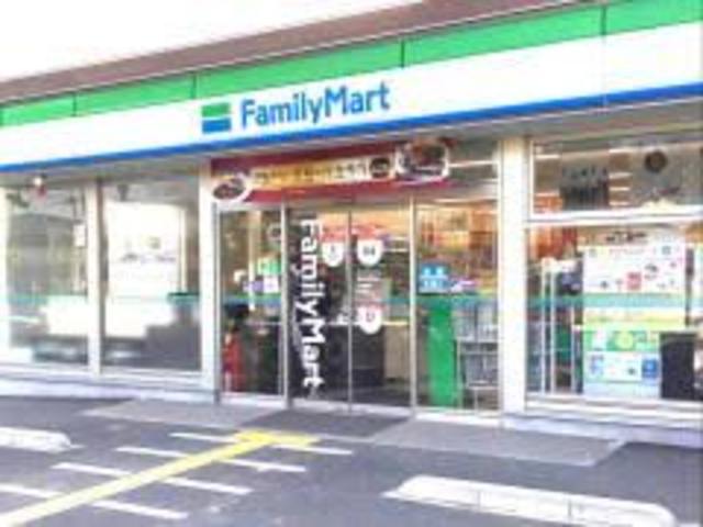 コンビニ　ファミリーマート亀岡追分町店（コンビニ）まで1079m