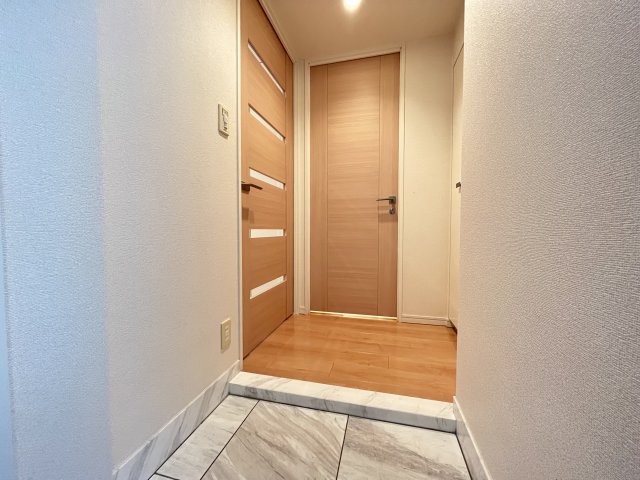 玄関　※同タイプ別部屋になります。
