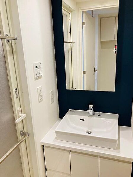 洗面設備　※別部屋の参考写真です。