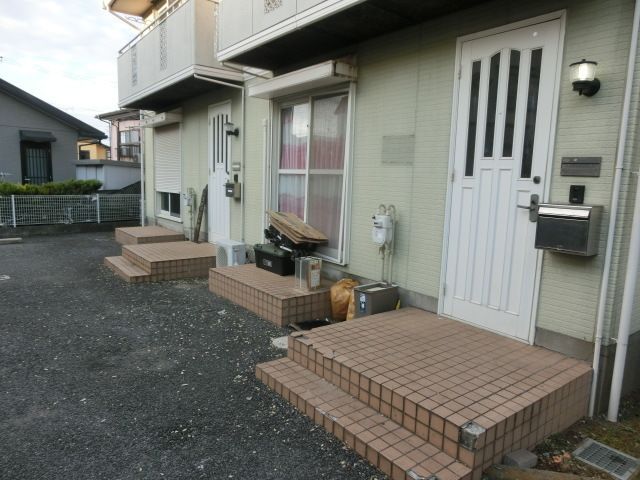 エントランス　玄関へのアプローチ
