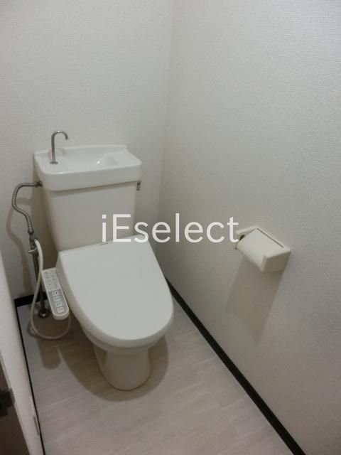 トイレ　※別号室の画像の為、実際とは異なります