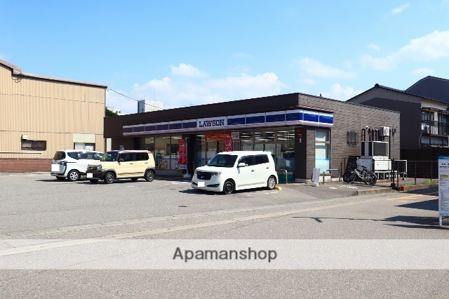 コンビニ　ローソン 金沢芳斉二丁目店（コンビニ）まで814m