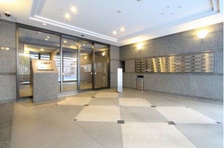 エントランス　★安心のオートロック完備★