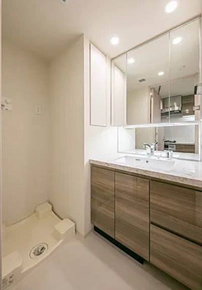 洗面設備　写真は同タイプ住居です