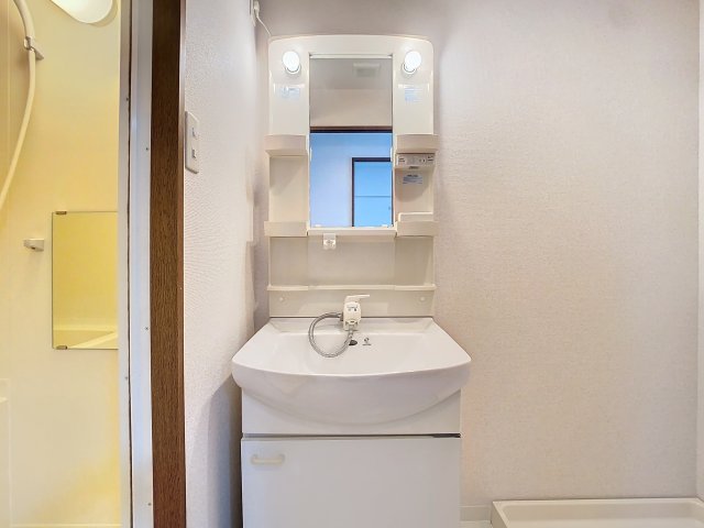 洗面設備　※写真は空室の一室のものを使用しております※　実際の仕様と異