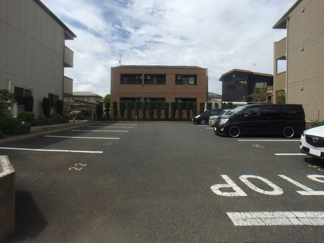 駐車場　駐車場