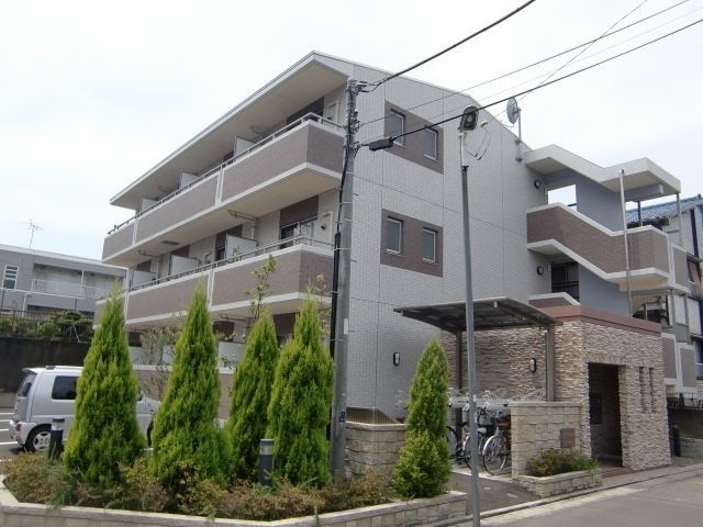 建物外観　ペット相談。2008年築のＲＣマンション。