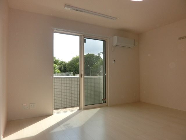 居室・リビング　採光の良い明るいお部屋です