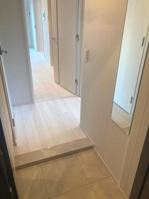 玄関　※写真は同タイプ住戸です。