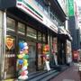 コンビニ　セブンイレブン阪神尼崎駅西店（コンビニ）まで560m