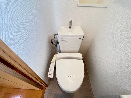 トイレ　※別部屋の写真です