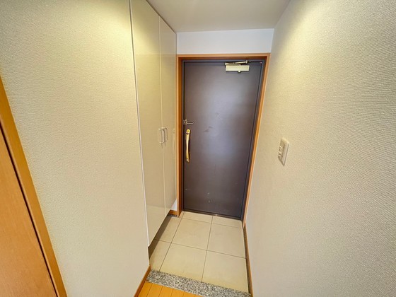 玄関　※別部屋の写真です