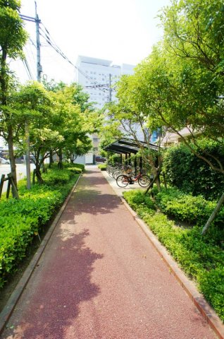 エントランス　ゆとりのあるエントランスです