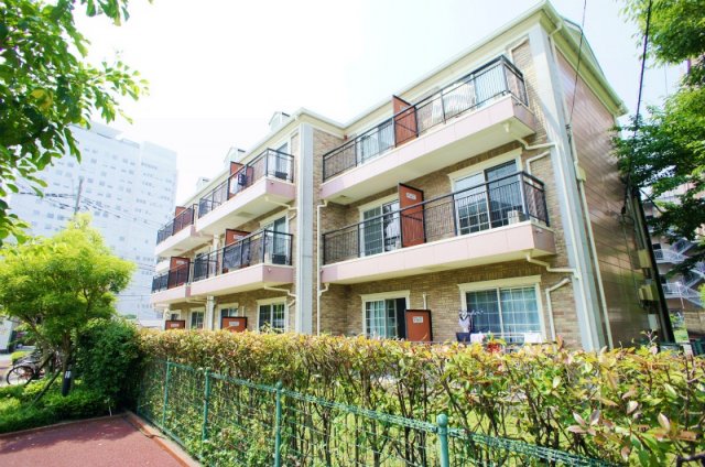 建物外観　外観は落ち着いています