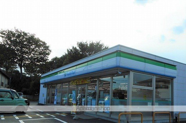 コンビニ　ファミリーマート　狭山東三ツ木（コンビニ）まで350m