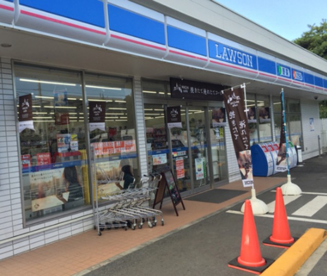 コンビニ　ローソン狛江中和泉三丁目店（コンビニ）まで793m