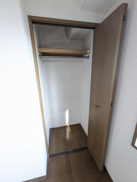 収納　※クリーニング前の写真です