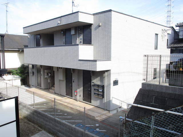 エントランス　２０１３年３月完成　耐震耐火構造の旭化成へーベルメゾン
