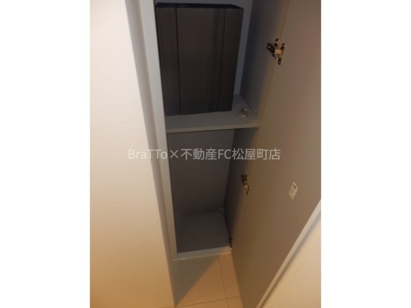 玄関　収納（シューズボックス）