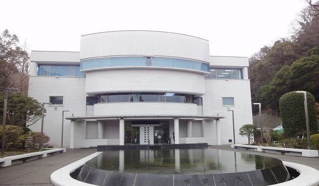 役所　葉山町　役場（役所）まで1300m