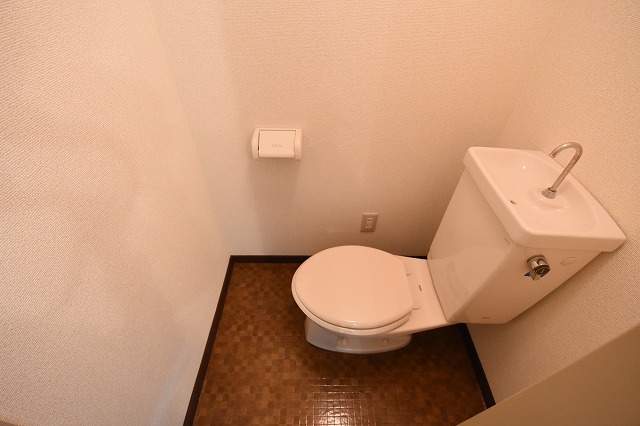 トイレ　シンプルで使いやすいトイレです♪
