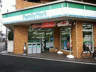 コンビニ　ファミリーマート三国本町二丁目店（コンビニ）まで500m