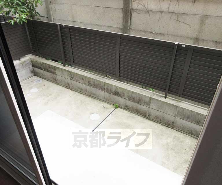 バルコニー　広いベランダです・