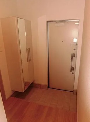 玄関　玄関は