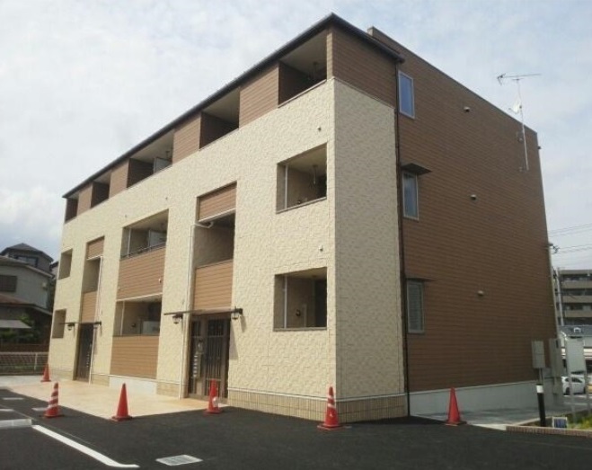 建物外観　ピカピカ日当たり良好