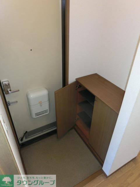 玄関　下駄箱付き玄関