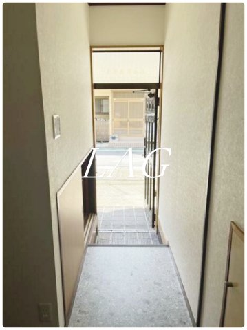 玄関　玄関です。