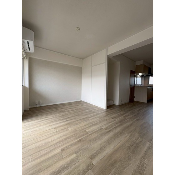 居室・リビング　別部屋の写真です。