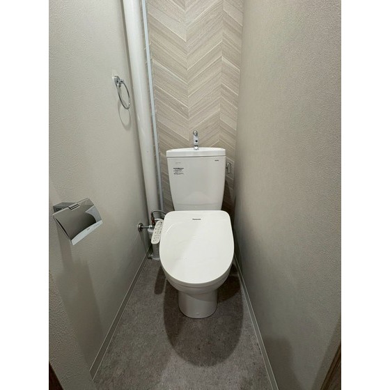 トイレ　別部屋の写真です。