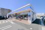コンビニ　ローソン日高上鹿山店（コンビニ）まで524m