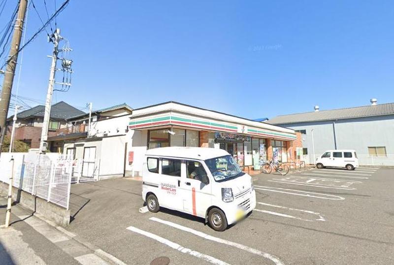 コンビニ　セブン-イレブン（コンビニ）まで238m