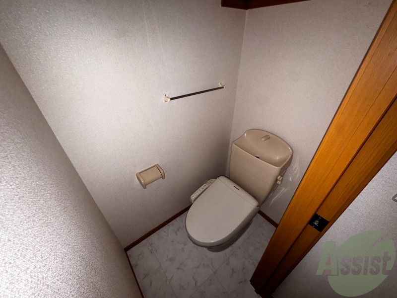 トイレ　ウォシュレット付きのトイレです。シャワートイレは日本の宝。