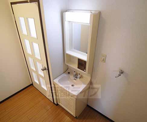 洗面設備　独立洗面台付き